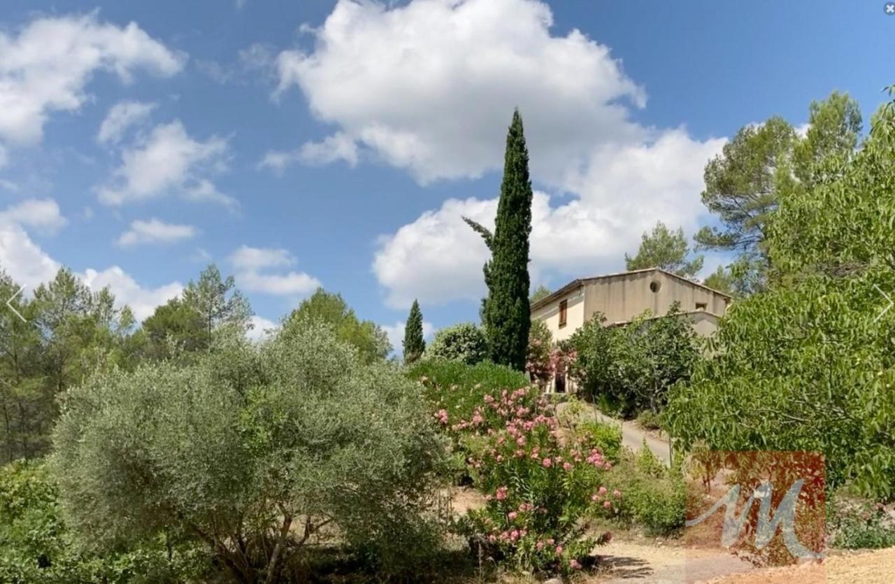Une Chambre En Provence Correns 外观 照片