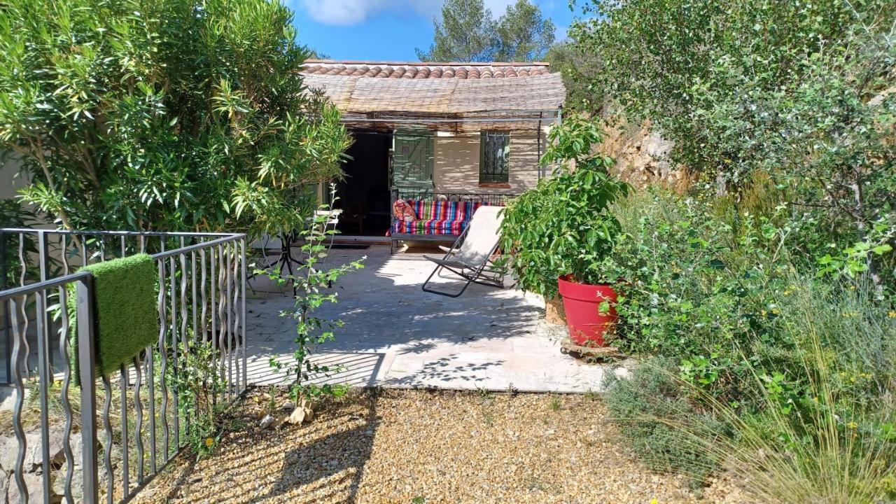 Une Chambre En Provence Correns 外观 照片